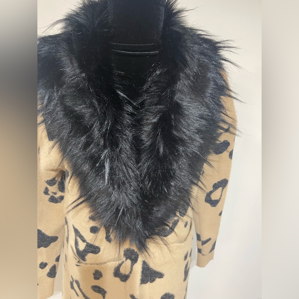 NWOT Donna Salyers Fabulous Furs Sweater Coat - Picture 2 of 14